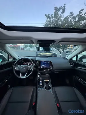 2023 Lexus NX — foto 4 / 12