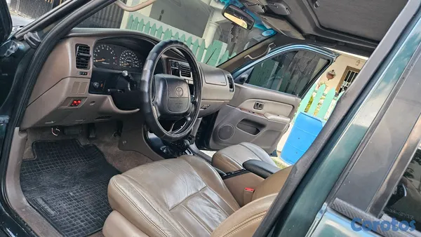 1996 Toyota 4 Runner — foto 8 / 9
