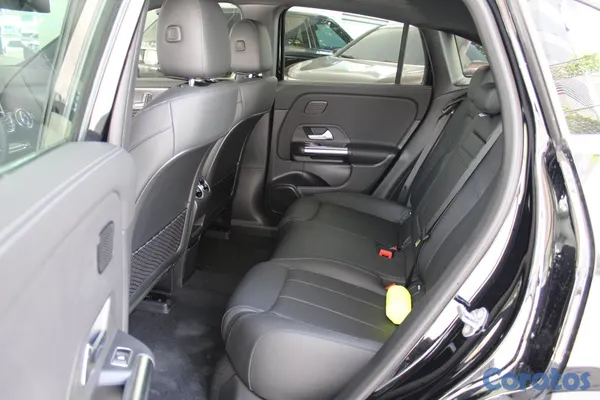 2026 Mercedes-Benz Clase EQA 350 4MATIC — foto 3 / 10