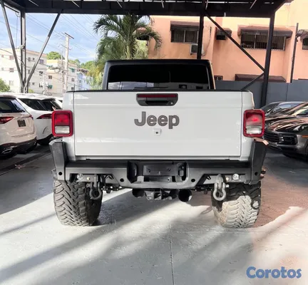 2020 Jeep Gladiator — foto 7 / 7