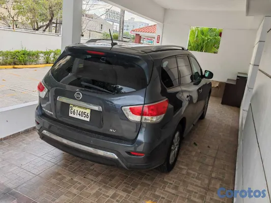 2013 Nissan Pathfinder — foto 6 / 7