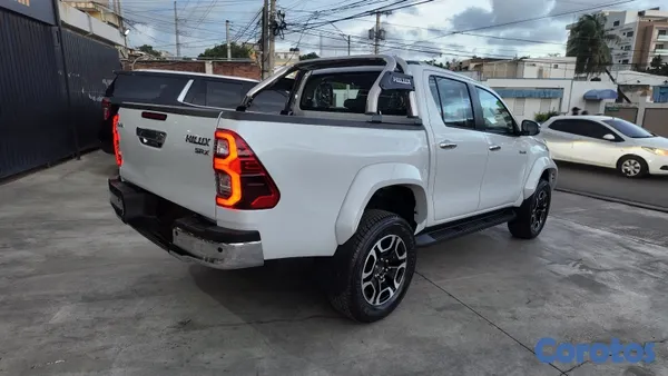 2025 Toyota Hilux — foto 6 / 10