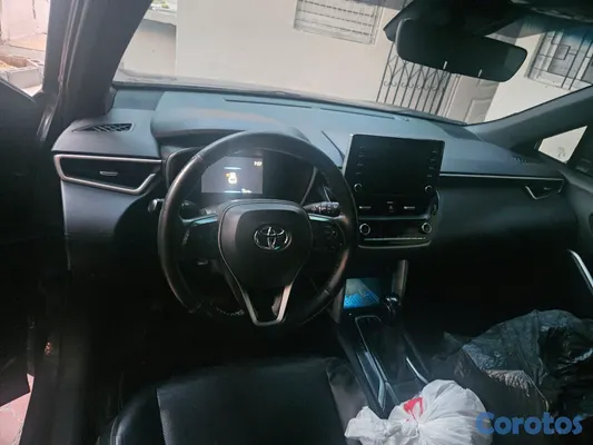 2022 Toyota Corolla Cross — foto 2 / 3