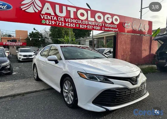 2019 Toyota Camry — foto 3 / 8