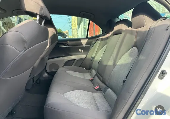2019 Toyota Camry — foto 7 / 8