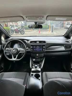 2020 Nissan Leaf — foto 10 / 14