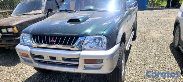 2002 Mitsubishi L200 — foto 3 / 6