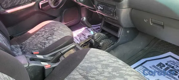 2002 Mitsubishi L200 — foto 6 / 6