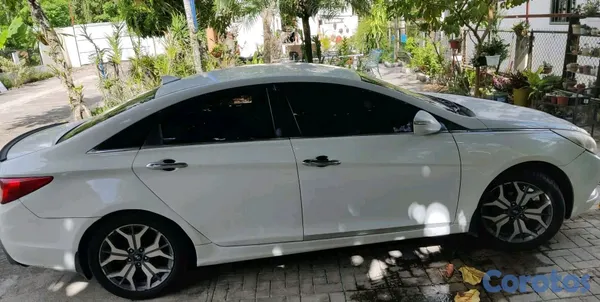 2013 Hyundai Sonata — foto 2 / 14