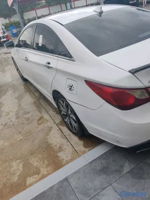 2013 Hyundai Sonata — foto 13 / 14