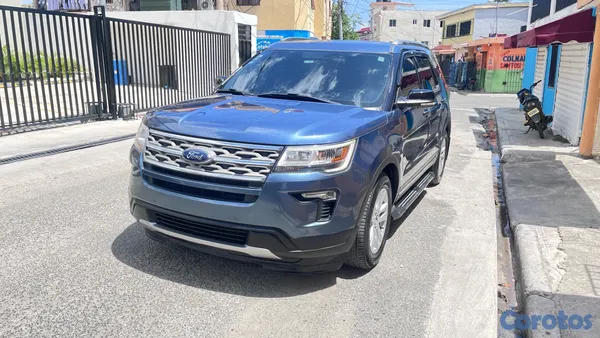 2018 Ford Explorer — foto 2 / 16