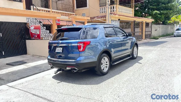 2018 Ford Explorer — foto 5 / 16