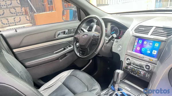 2018 Ford Explorer — foto 14 / 16