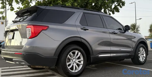 2021 Ford Explorer — foto 2 / 9