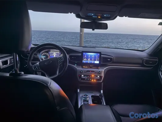 2021 Ford Explorer — foto 5 / 9