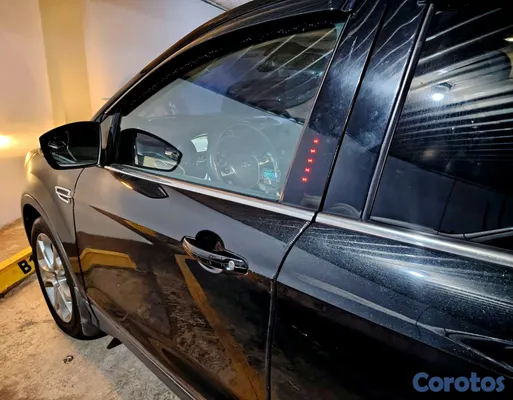 2013 Ford Escape — foto 2 / 8