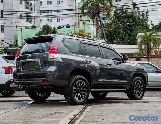 2011 Toyota Land Cruiser Prado — foto 3 / 11