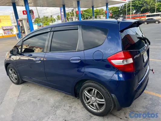 2011 Honda Fit — foto 11 / 13