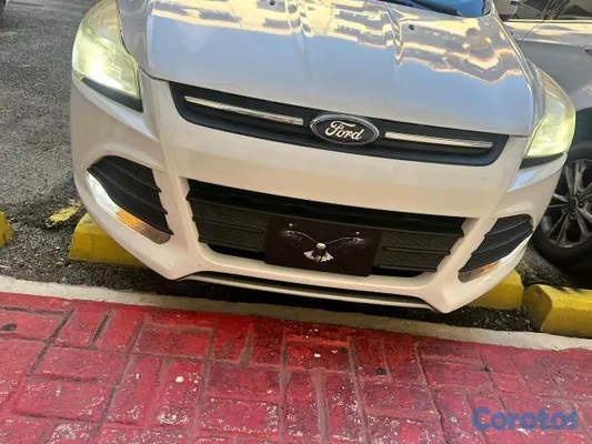 2016 Ford Escape — foto 4 / 11