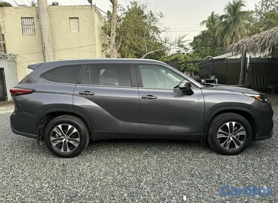 2023 Toyota Highlander — foto 8 / 10