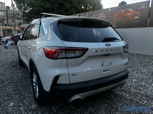 2020 Ford Escape — foto 3 / 10