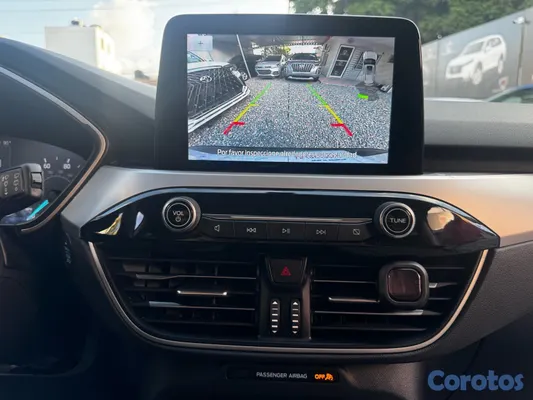 2020 Ford Escape — foto 6 / 10