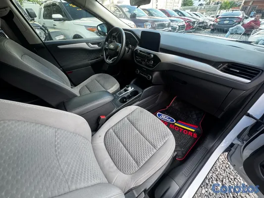 2020 Ford Escape — foto 7 / 10