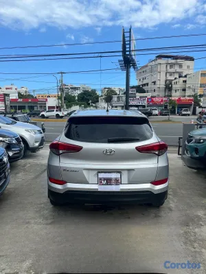 2017 Hyundai Tucson — foto 8 / 10