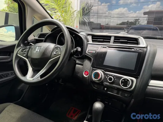 2017 Honda Fit — foto 7 / 10