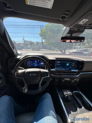 2023 Chevrolet Silverado — foto 10 / 16