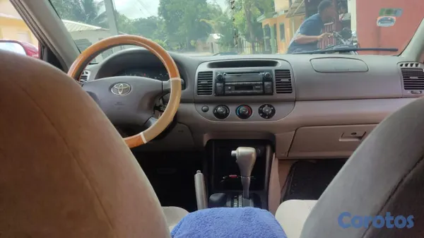 2004 Toyota Camry