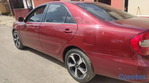 2004 Toyota Camry — foto 3 / 4