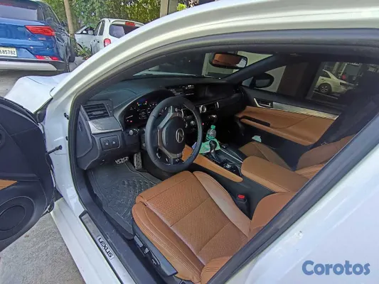 2015 Lexus Gs — foto 7 / 8