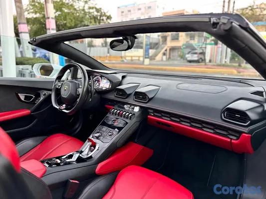 2016 Lamborghini Huracan — foto 9 / 14