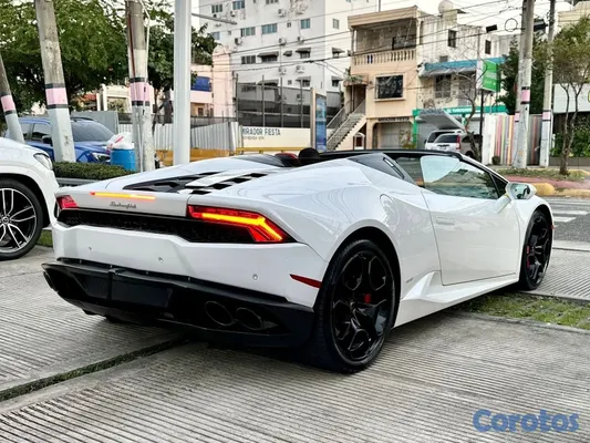 2016 Lamborghini Huracan — foto 12 / 14