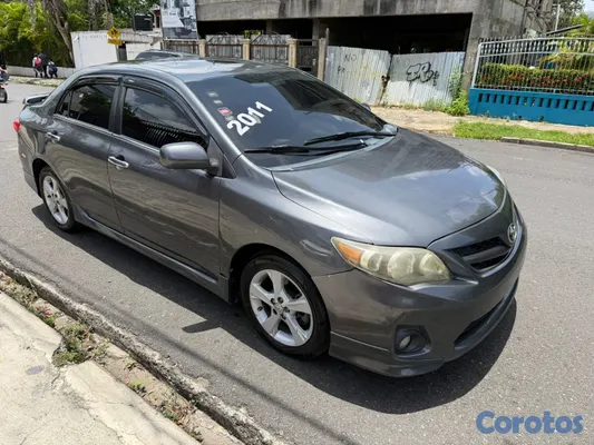 2011 Toyota Corolla — foto 2 / 13