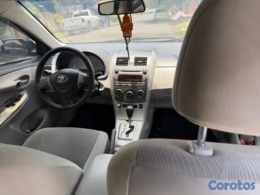2011 Toyota Corolla — foto 3 / 13
