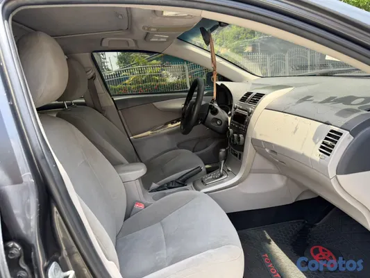 2011 Toyota Corolla — foto 6 / 13