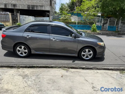 2011 Toyota Corolla — foto 13 / 13