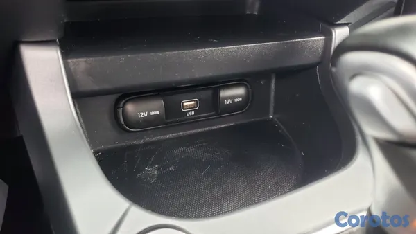 2021 Kia Seltos — foto 19 / 20