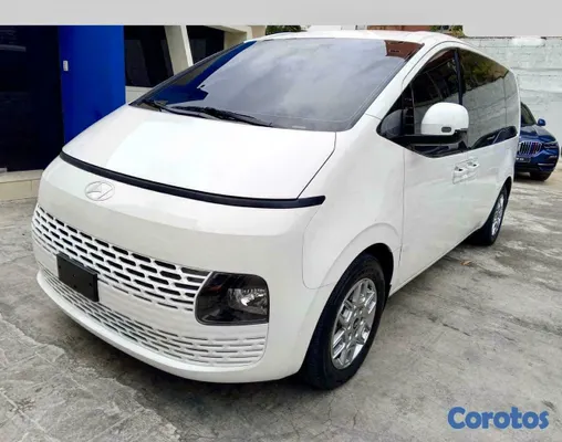 2025 Hyundai Staria