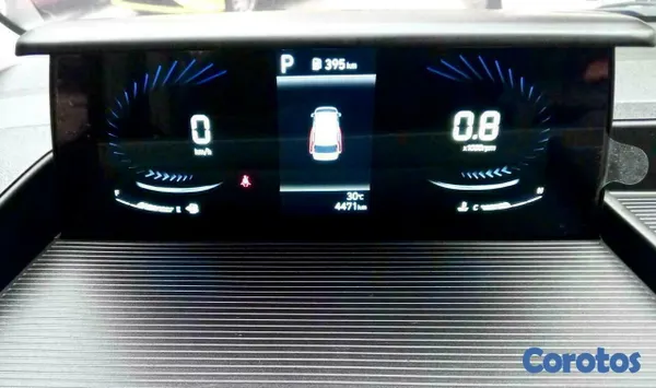 2025 Hyundai Staria — foto 8 / 10