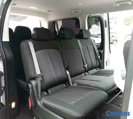 2025 Hyundai Staria — foto 10 / 10
