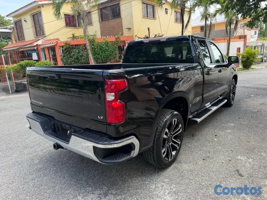 2020 Chevrolet Silverado — foto 6 / 9