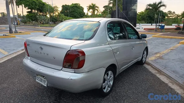 2002 Toyota Platz — foto 3 / 13