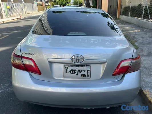 2009 Toyota Camry — foto 1 / 10