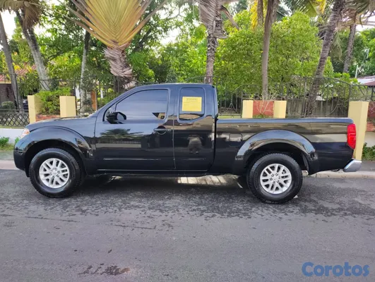 2016 Nissan Frontier — foto 8 / 9