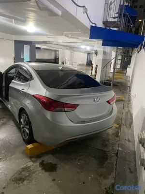2011 Hyundai Elantra — foto 4 / 6