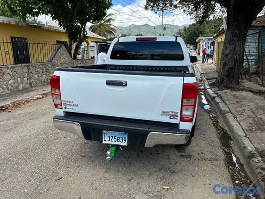 2014 Isuzu Dmax — foto 3 / 20