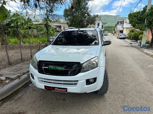 2014 Isuzu Dmax — foto 4 / 20
